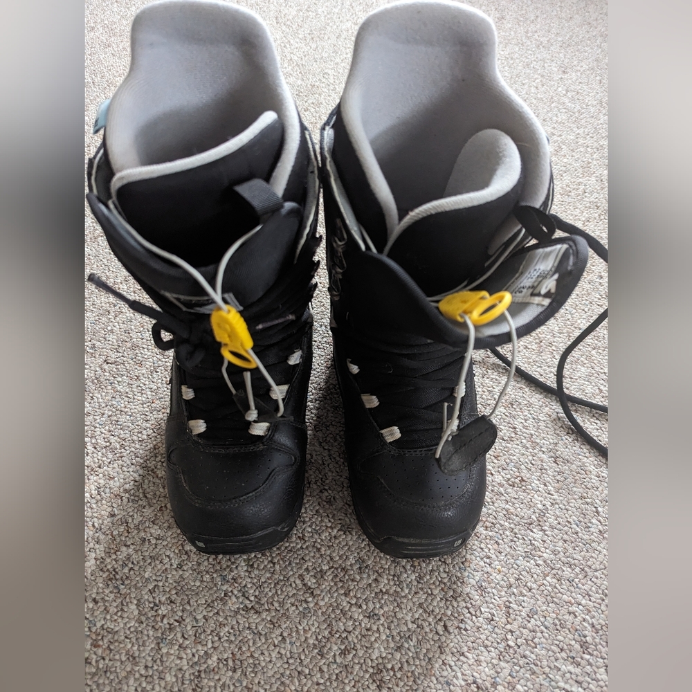 Burton women's casa snowboard boots